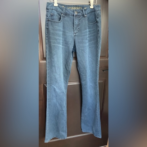 Liverpool Jeans Lucy’s Bootcut with Beautiful Embellishments on the back pockets - Picture 1 of 8